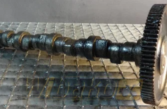 Wałek rozrządu do silnika Deutz BF4M1012 4204027