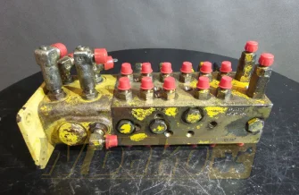 Zestaw zaworów Komatsu PC210-6K 8F44600