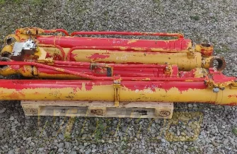 Komplet siłowników Komatsu PC240-8 