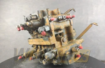 Rozdzielacz Komatsu PC210 
