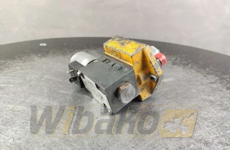 Zestaw zaworów Uchida Rexroth 4WE6D-60M0/AG24NFAD 