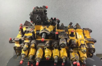 Rozdzielacz Komatsu PC340 
