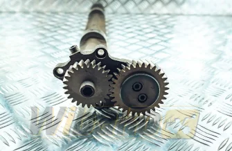 Wałek wyrównoważający Liebherr D934 9072596