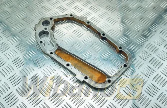 Dystans obudowy chłodnicy oleju Liebherr 9077137