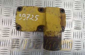 Obudowa termostatu Komatsu S6D125-1 