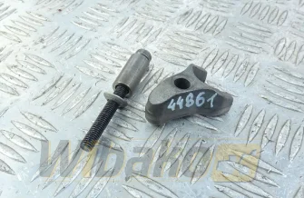 Uchwyt wtryskiwacza Liebherr 10135432