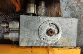 Zamek siłownika Liebherr R904C 10000354