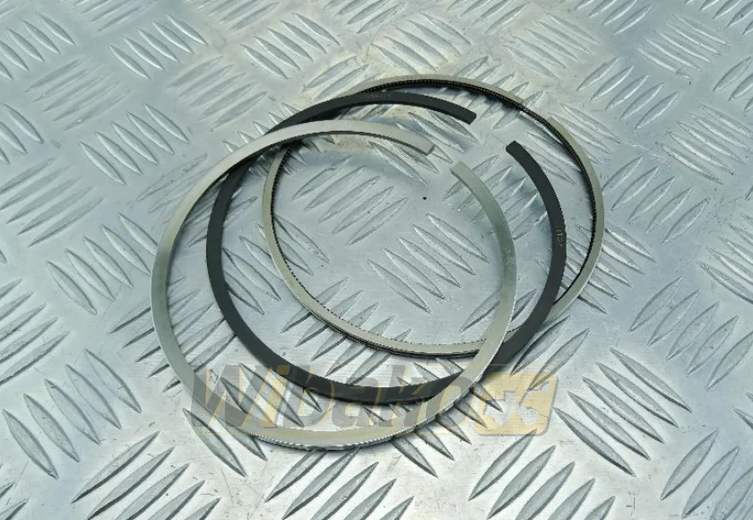 Pierścienie tłokowe STD, ⌀135mm, 4x2.5x4mm Mahle 43903N0 – nowy