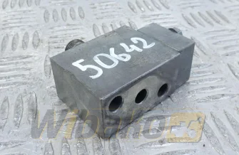 Adapter przewodu olejowego turbosprężarki Liebherr 9884730