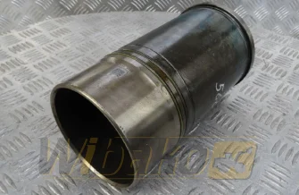 Tuleja silnika Deutz 04253935