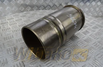 Tuleja silnika Volvo 04901316
