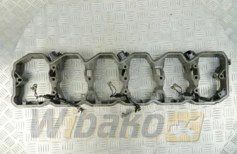 Obudowa pokrywy zaworowej Iveco 4899235
