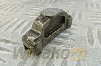 Mostek dźwigni zaworowych Deutz 04515585