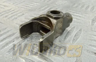 Uchwyt wtryskiwacza Deutz 04604948