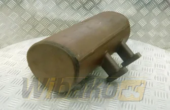 Kolektor wydechowy z tłumikiem wydechowym do silnika Deutz F21011 04272191