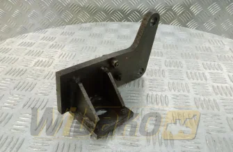 Łapa silnika przód, prawa Deutz 04288659