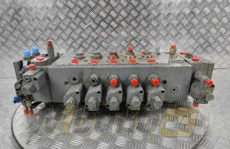 Rozdzielacz Liebherr 10293536 R901099543