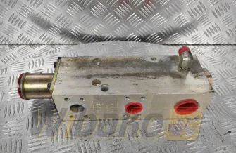 Zestaw zaworów Case 921C 