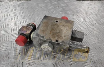 Zestaw zaworów Case 821C 