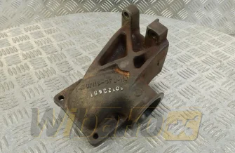 Kolano turbosprężarek łączące Liebherr 10123682