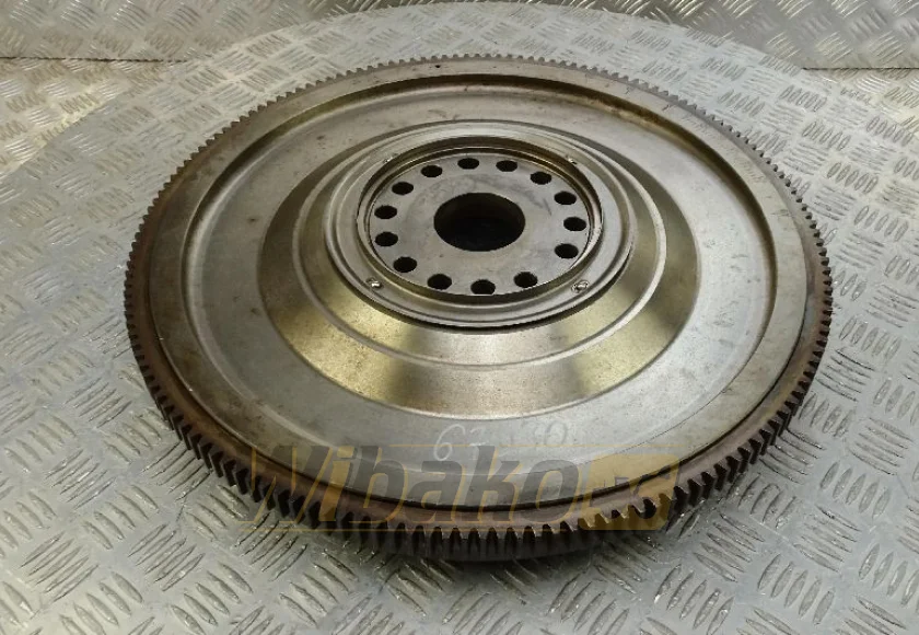Koło zamachowe Volvo 11031833 – używany