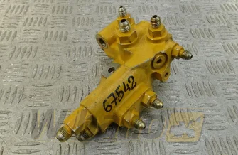 Kolektor paliwowy do silnika Caterpillar C7 302-8815