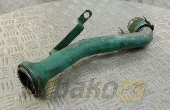 Wlew oleju Volvo 822885