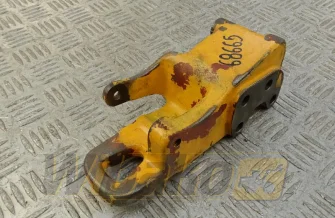 Wspornik alternatora Deutz 04207672