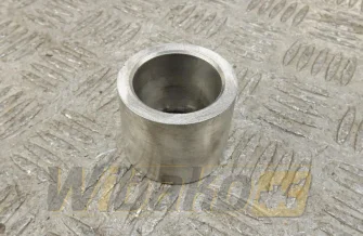 Dystans dźwigni zaworowych H= 39 mm do silnika Cummins QSX15 3679561