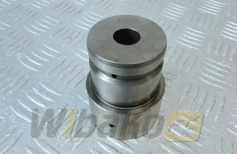 Sworzeń koła zębatego pośredniego Deutz 04225956