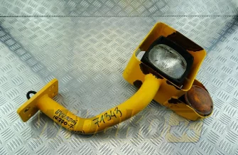 Wspornik lampy lewy,przód do ładowarki Hyundai HL770-7 