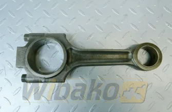 Korbowód Deutz 04515491