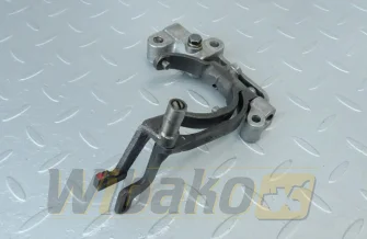 Dźwignia regulatora gazu do silnika Kubota V2403 1K375-56050