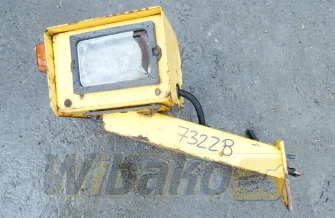Wspornik lampy prawy,przód do ładowarki Volvo L180E 