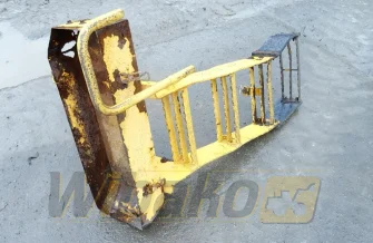 Schodki prawe do ładowarki Volvo L180E 