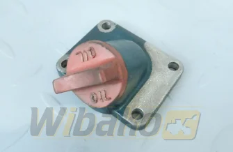 Wlew oleju do silnika Kubota V2403 1A021-33110