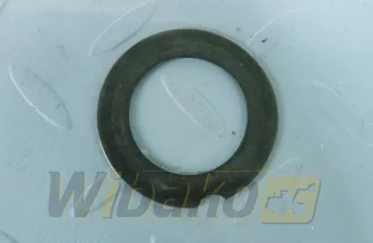 Podkładka wału korbowego do silnika Kubota D1703 15471-23312