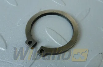 Seger sworznia koła zębatego pośredniego d= 32 mm do silnika Kubota V2003 