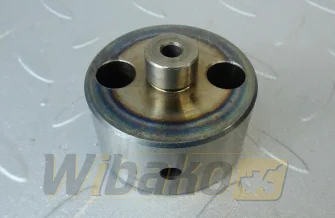 Sworzeń koła zębatego pośredniego D= 47 mm do silnika Kubota V3307-T 1J770-24250