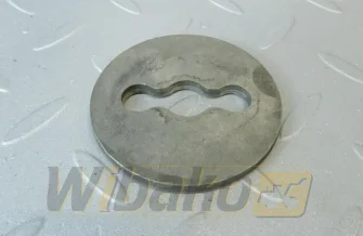 Podkładka koła zębatego pośredniego do silnika Kubota V3307-T 1J770-24360