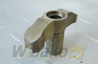 Mostek dźwigni zaworowych do silnika Kubota V3307-T 1G772-13460