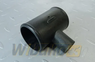 Łącznik turbosprężarki Trójnik do silnika Kubota V3307-T 
