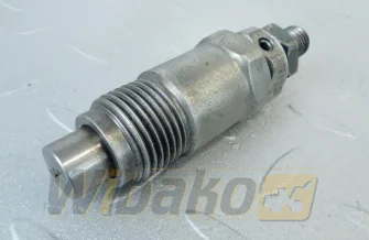Wtryskiwacz do silnika Kubota D950 15271-53020