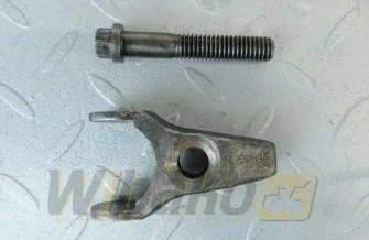 Uchwyt wtryskiwacza do silnika Harvester TD25 77602