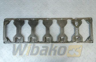 Płyta usztywniająca blok do silnika Cummins QSB6.7 4940230