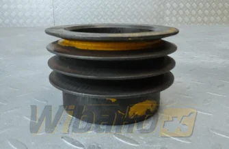 Koło pasowe pompy wody D= 126 mm do silnika Hanomag D943 