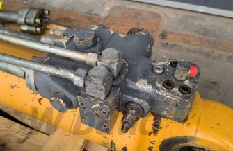 Zamek siłownika Liebherr R901157462 10410530