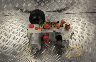 Zestaw zaworów Liebherr OF7364A 