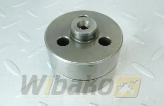 Sworzeń koła zębatego pośredniego do silnika Deutz TCD3.6 L4 04121287