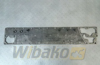 Pokrywa kanału wodnego bloku do silnika Cummins M11 3895736